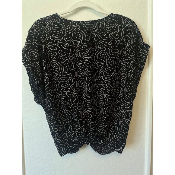 Sweet Rain Black & White Abstract Print Crop Top Blouse Size L - Picture 3 of 5